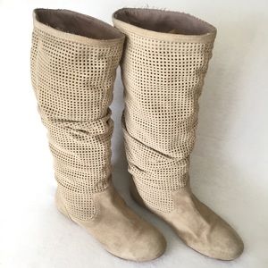 UGG Suede Boots!
